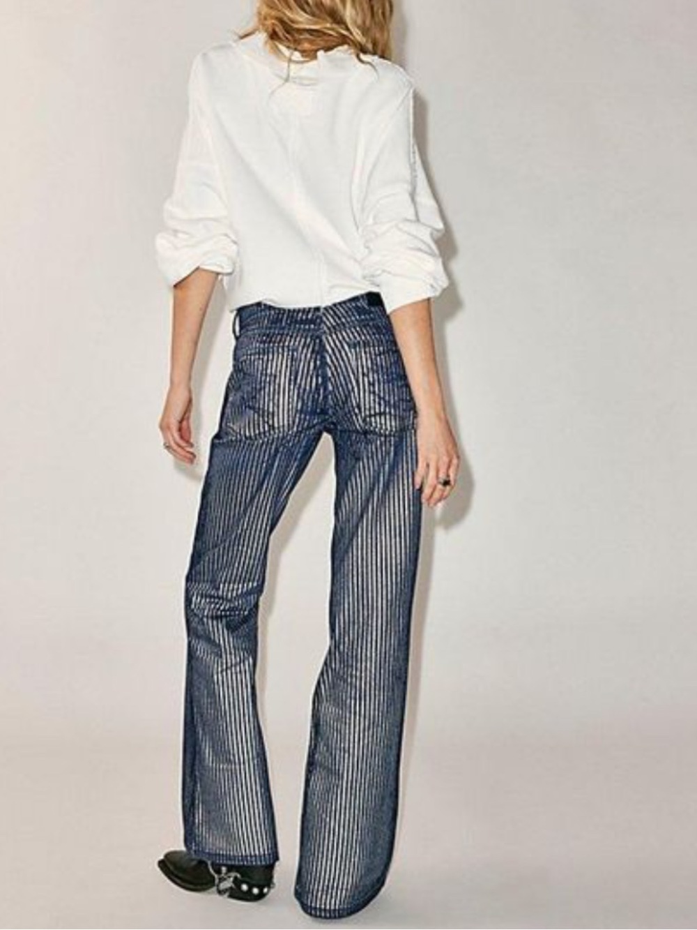 Free People We The Free West Coast Relaxed Metallic Flare Jeans NWT - Picture 3 of 5